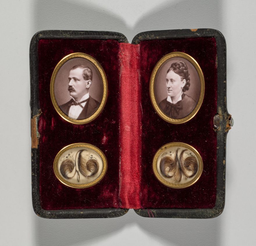Untitled (Case with portraits of a man and woman and hair ornaments) by Unknown artist